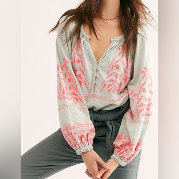 Free People Tops - Pristine Free People Persuasion top heavy embroidery oversized sleeve cotton XS